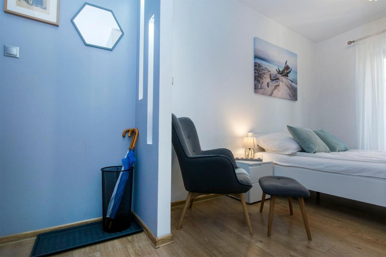 Old Town Dlugi Targ Apartment กดัญสก์ ภายนอก รูปภาพ